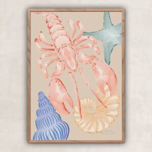 plakat lobster seashells, Grafisk plakat med hummer, søstjerne og strandskaller i friske farver – illustration af Sanne Tot